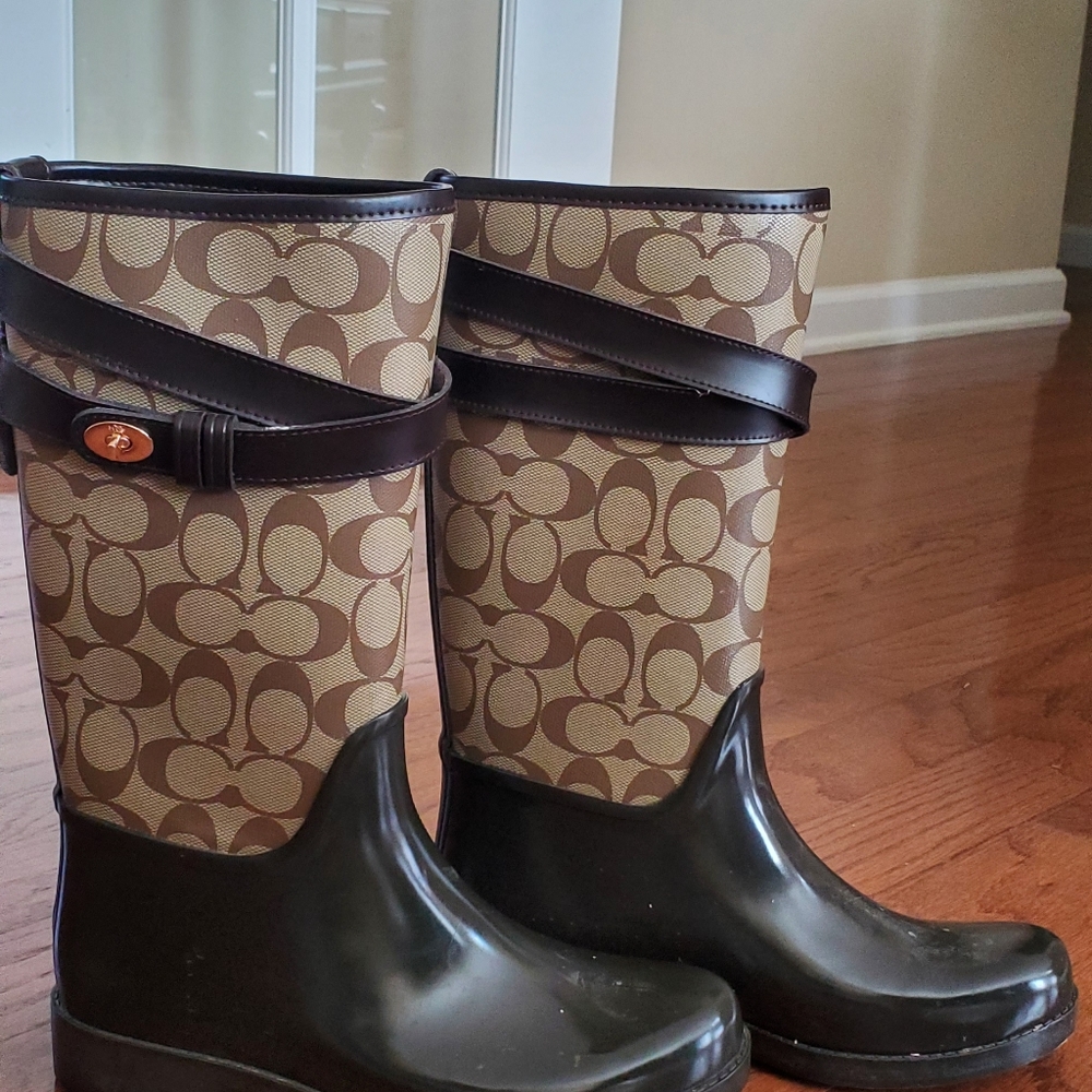 Coach Boots - Size 7 - Picture 2 of 4